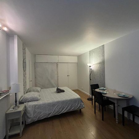 Appartement Des Champs Elysees Paris Exterior photo